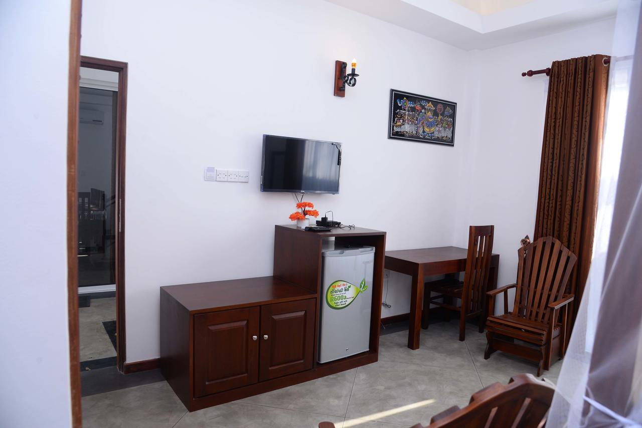 Hikka Boutique Hotel Narigama Bagian luar foto