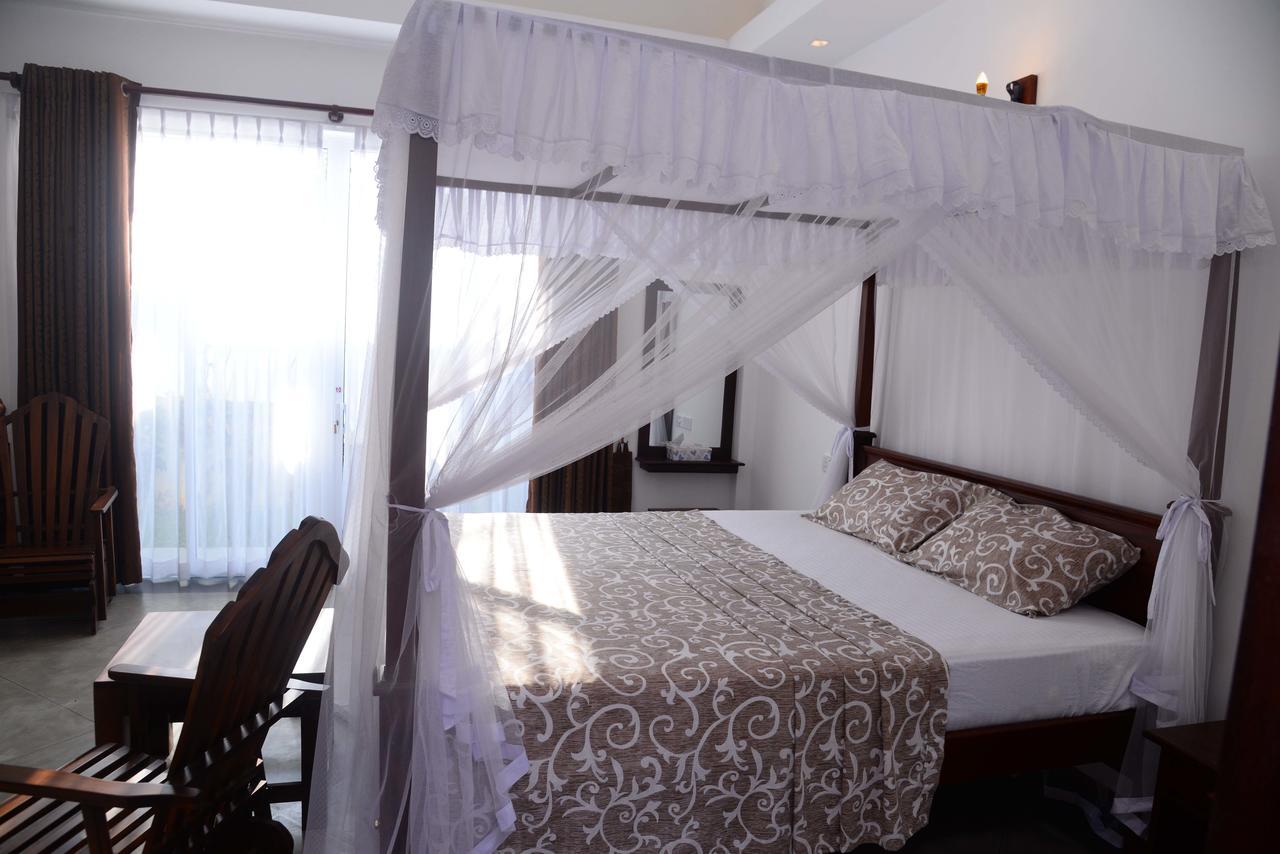 Hikka Boutique Hotel Narigama Bagian luar foto