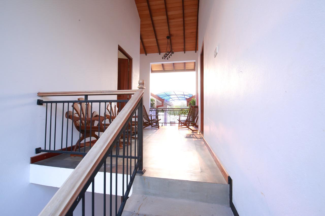 Hikka Boutique Hotel Narigama Bagian luar foto